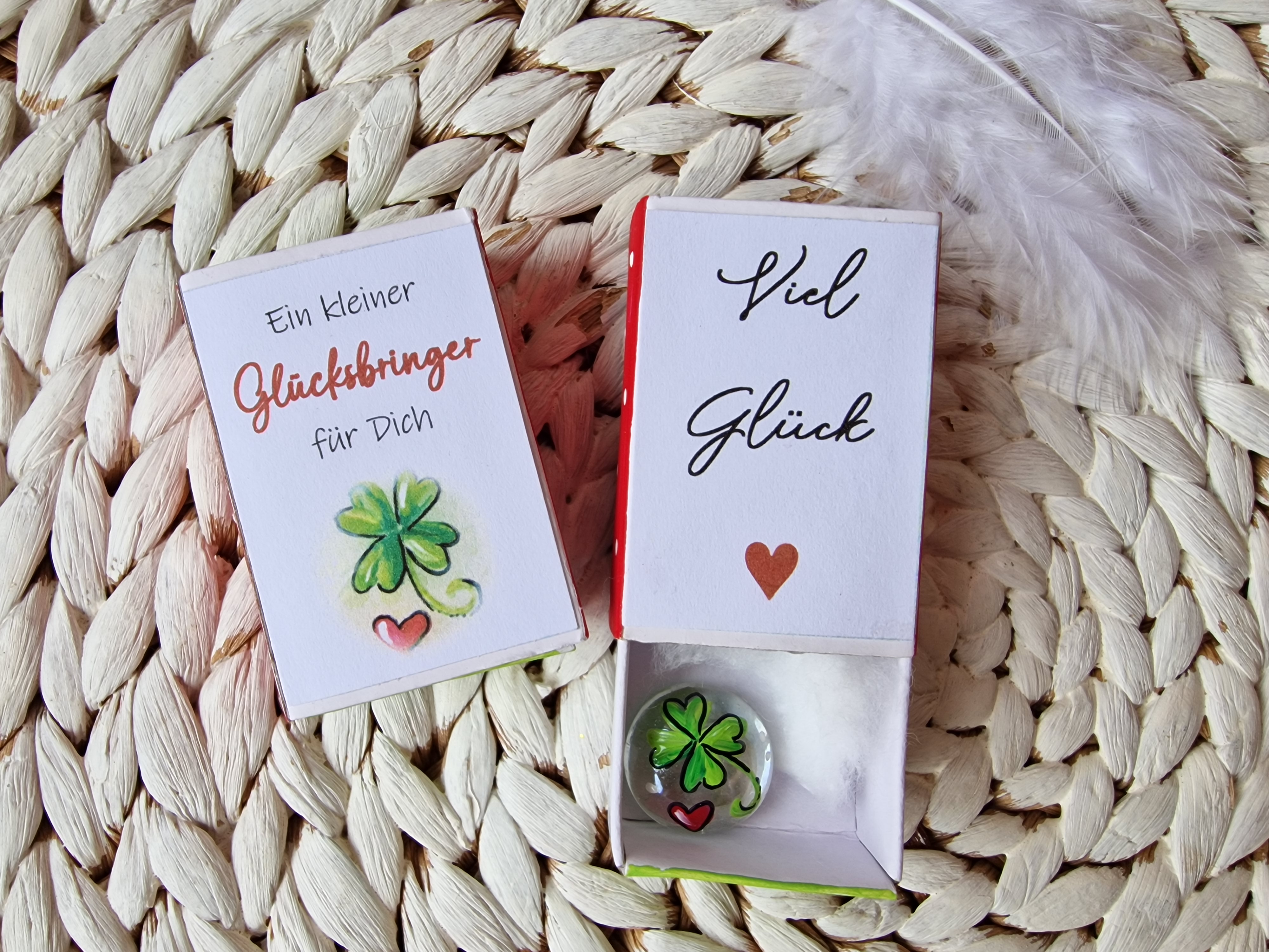 20 Stück Glücksbringer Set - Bunte Herzform Glassteine 25 Mm Mit Geschenkanhänger